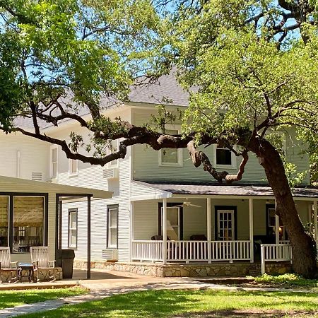 Inn On The River Glen Rose Εξωτερικό φωτογραφία