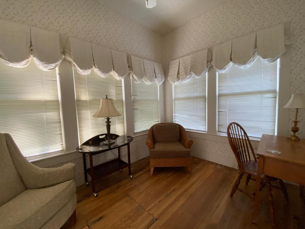Inn On The River Glen Rose Εξωτερικό φωτογραφία