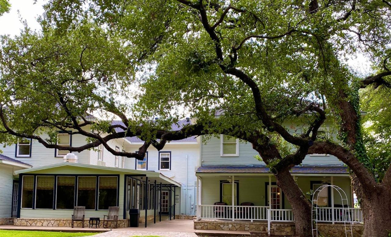 Inn On The River Glen Rose Εξωτερικό φωτογραφία