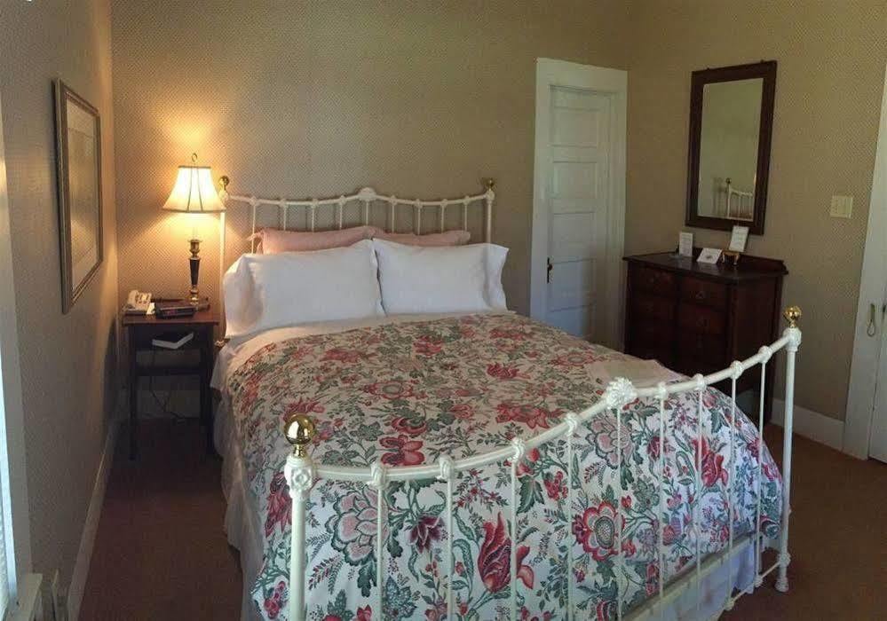 Inn On The River Glen Rose Εξωτερικό φωτογραφία