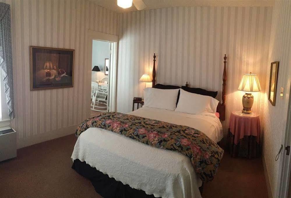Inn On The River Glen Rose Εξωτερικό φωτογραφία
