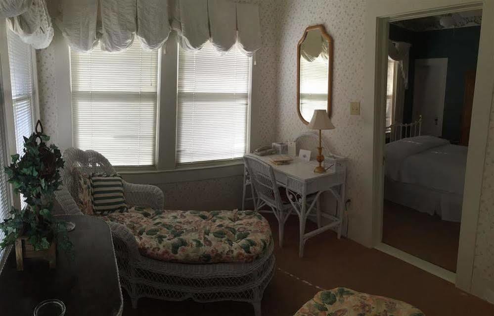 Inn On The River Glen Rose Εξωτερικό φωτογραφία