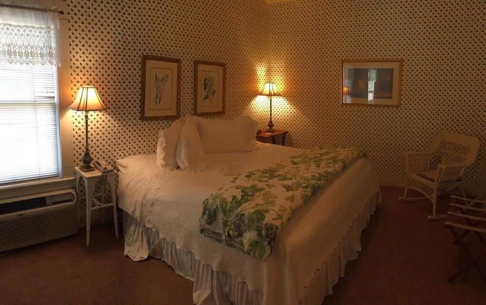 Inn On The River Glen Rose Εξωτερικό φωτογραφία