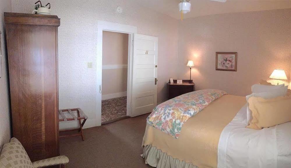 Inn On The River Glen Rose Εξωτερικό φωτογραφία
