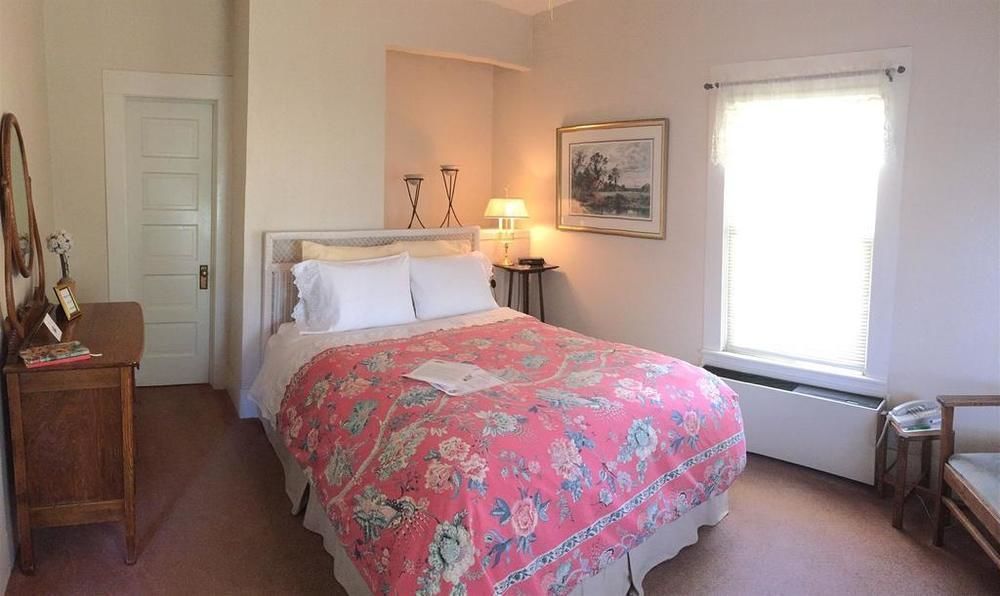 Inn On The River Glen Rose Εξωτερικό φωτογραφία